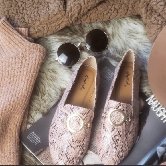 NWT Pink Snake Loafers // Qupid // Women’s Size 7 - Picture 4 of 5